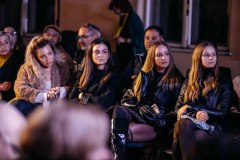 dw-2025-divatbemutato-320